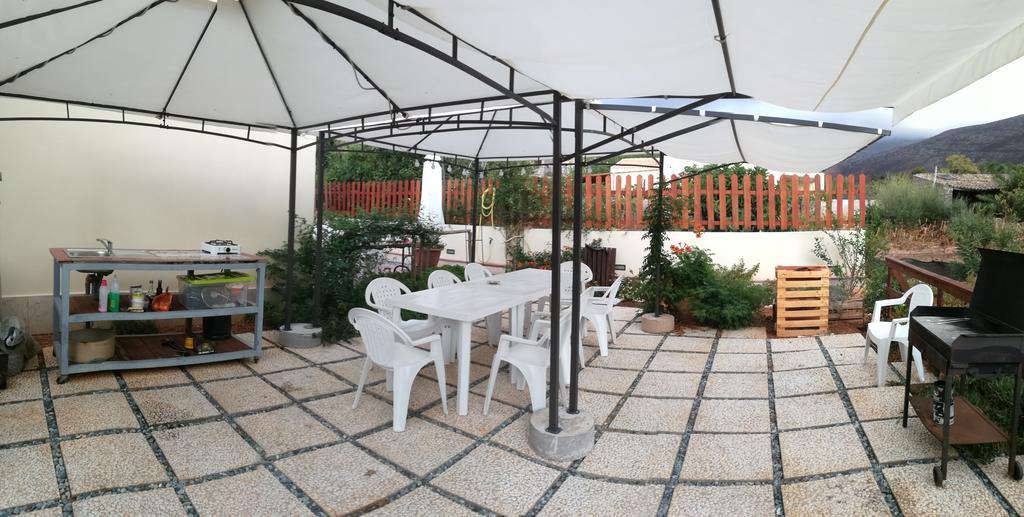 Aquilone Apartment Castelluzzo Exterior photo